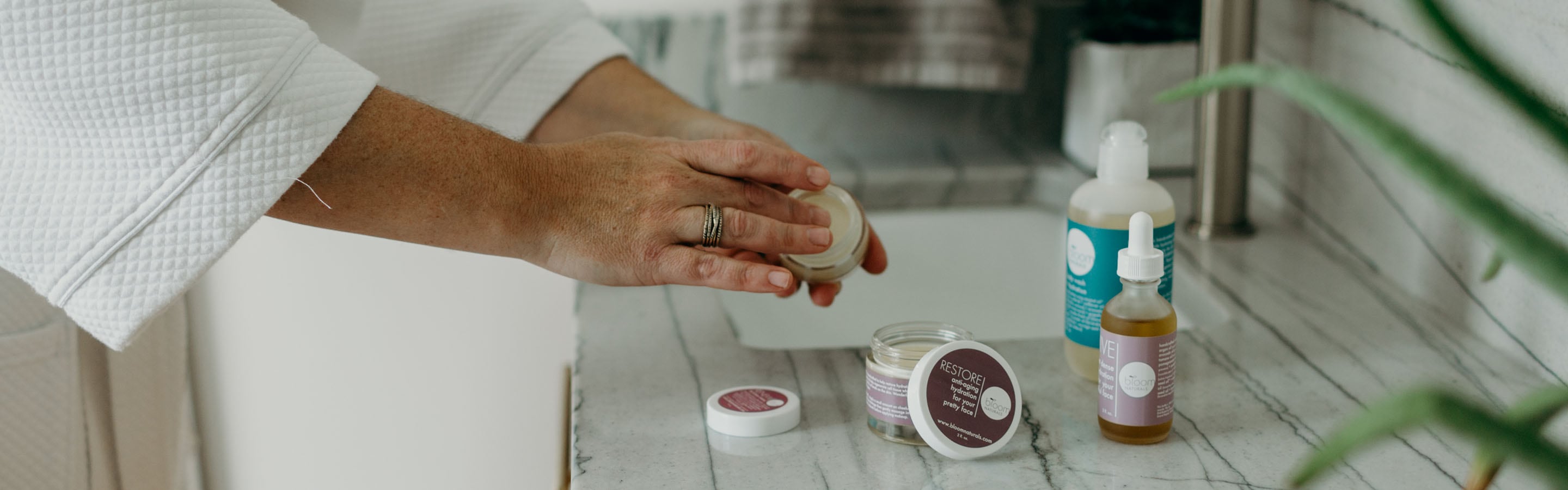 Smile in the mirror and remedy Aging with the skincare's finest active ingredients with the Aging Collection.